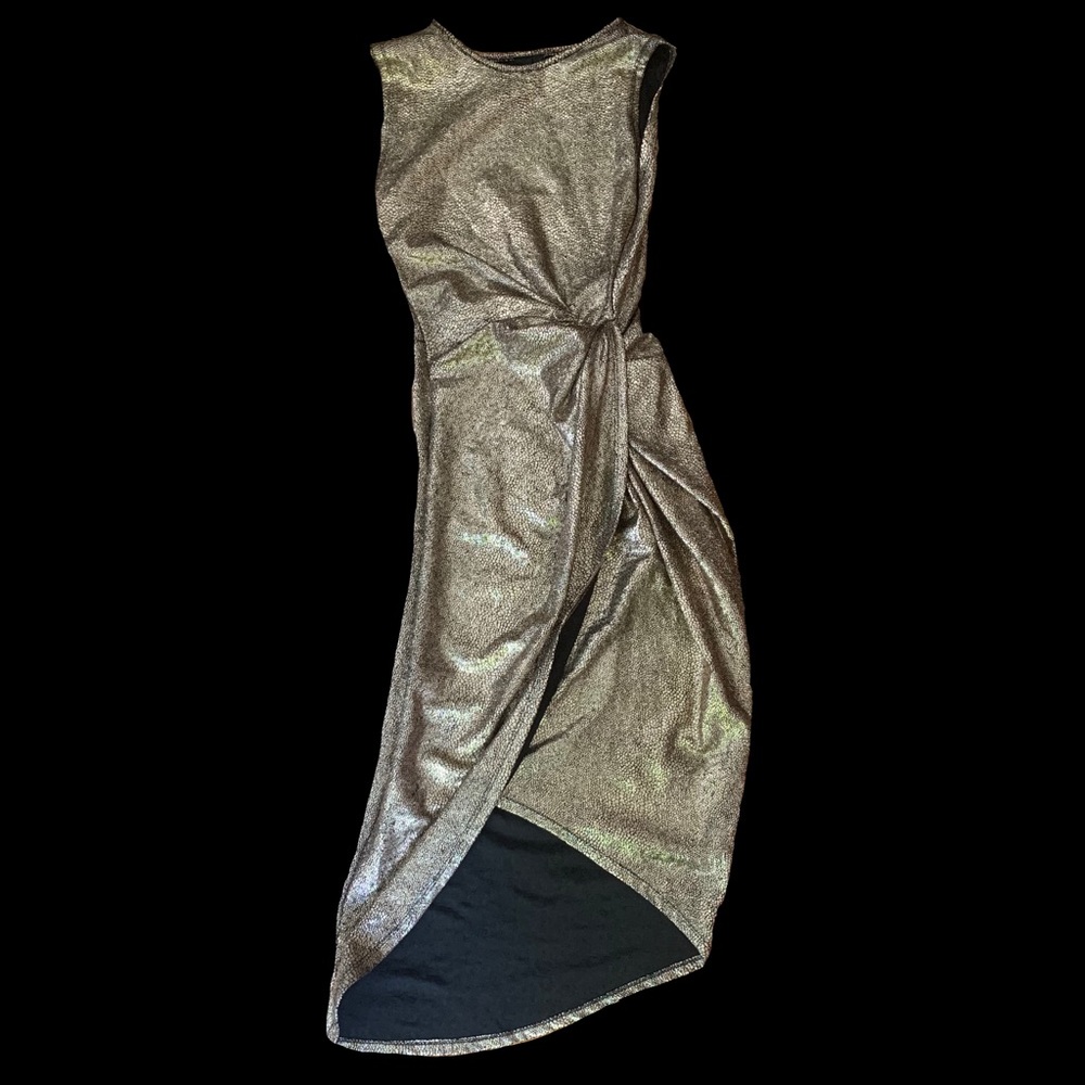 Gold fancy af dress 🖤✨